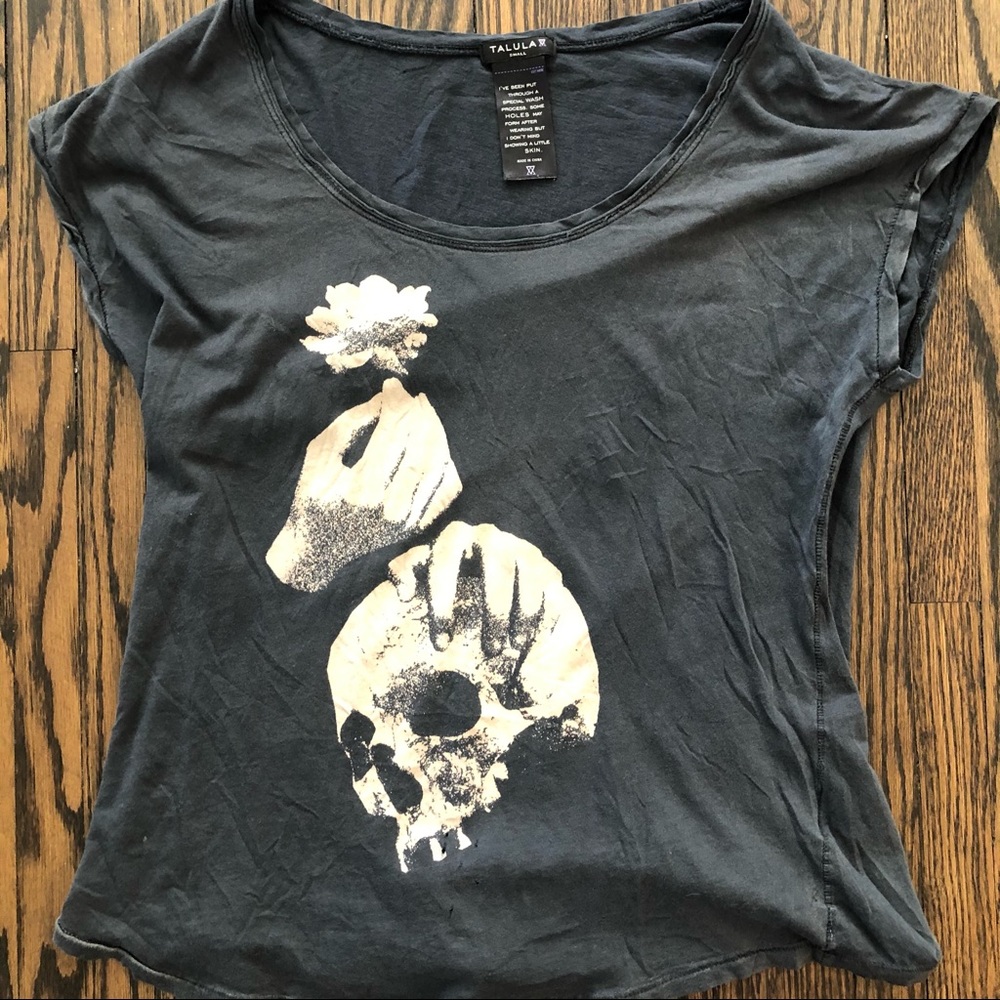 TALULA Arirzia black graphic tee